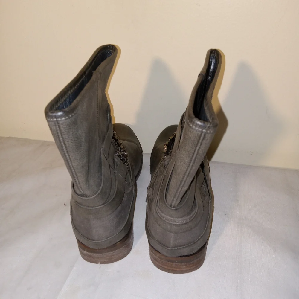 Coconuts by Matisse Berriman Chain Embellished Boots 5M - Picture 9 of 9